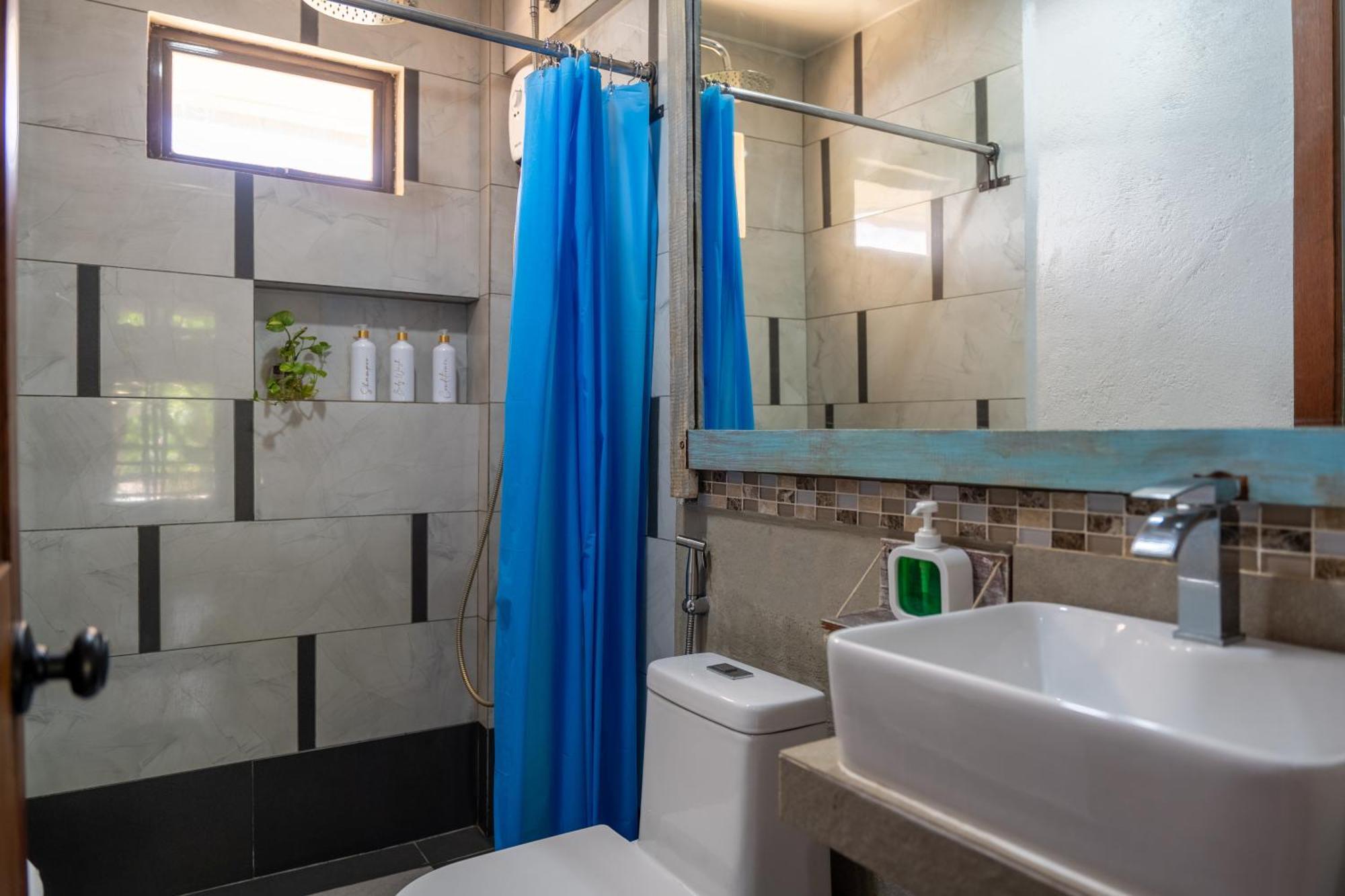 Island Lyfe Adventures Hotel El Nido Ngoại thất bức ảnh