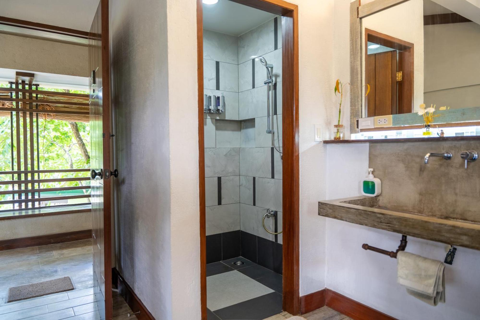 Island Lyfe Adventures Hotel El Nido Ngoại thất bức ảnh